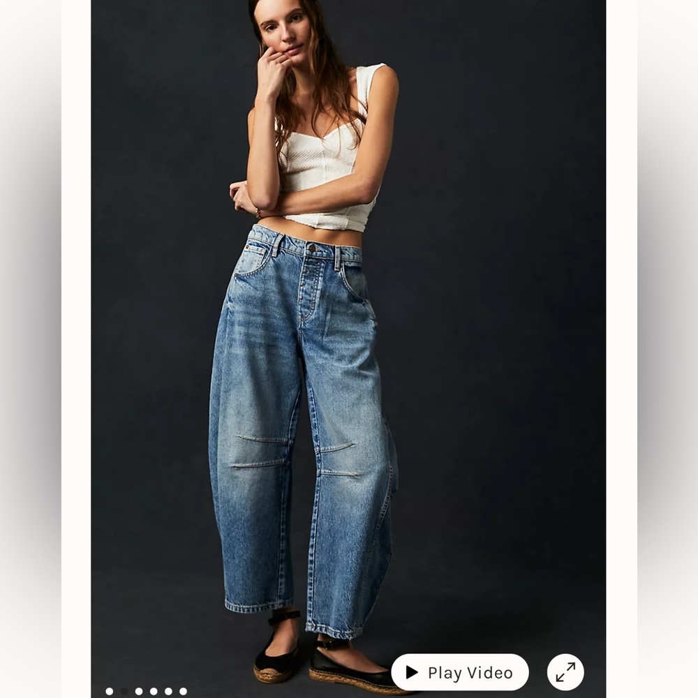 Free People Mid rise barrel jean
